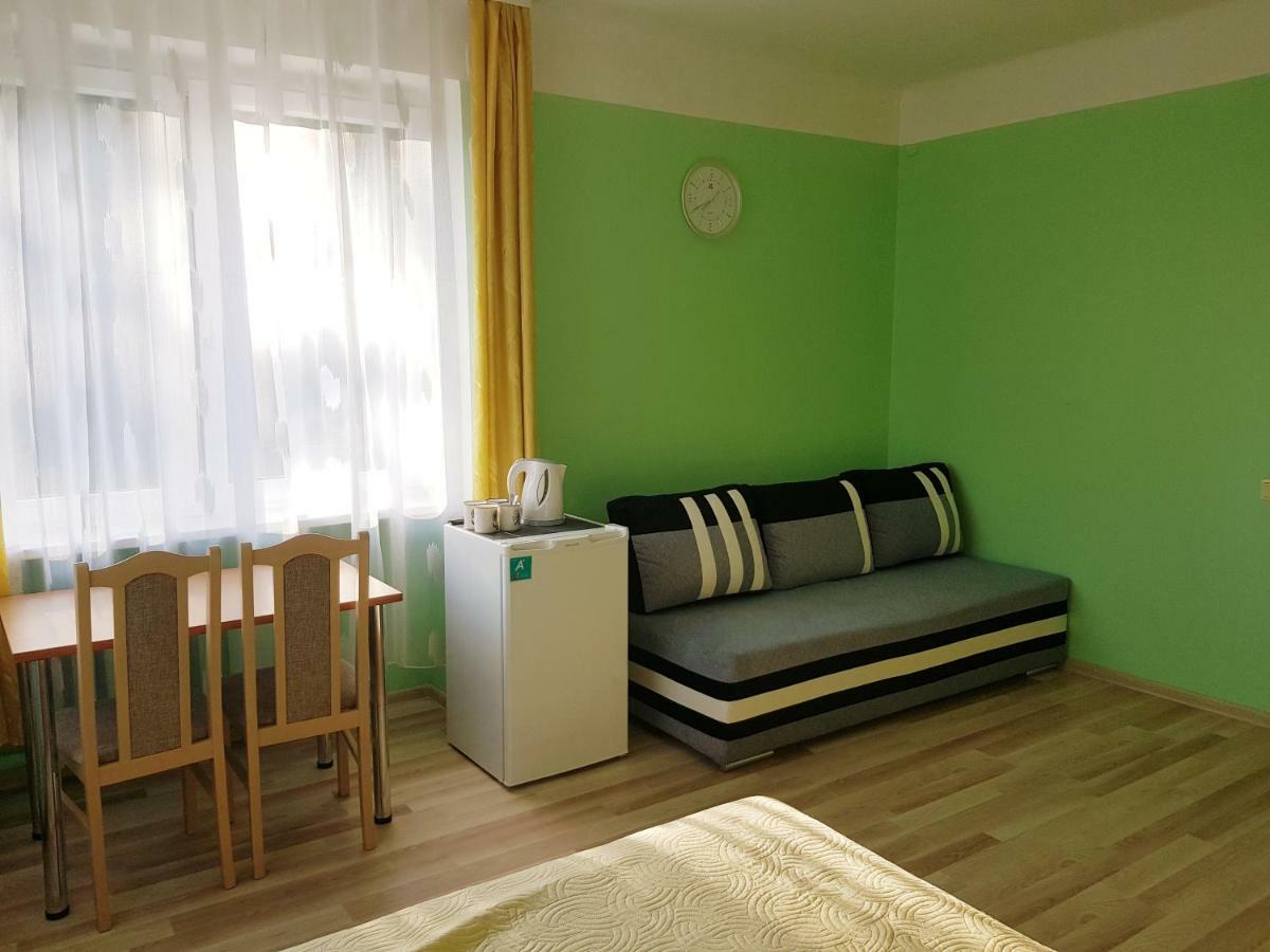 Neringa Guest House Palanga Bagian luar foto